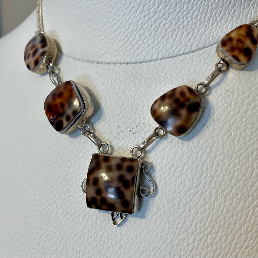 Tortoise Turtle Pattern Stone Necklace 20” Untested